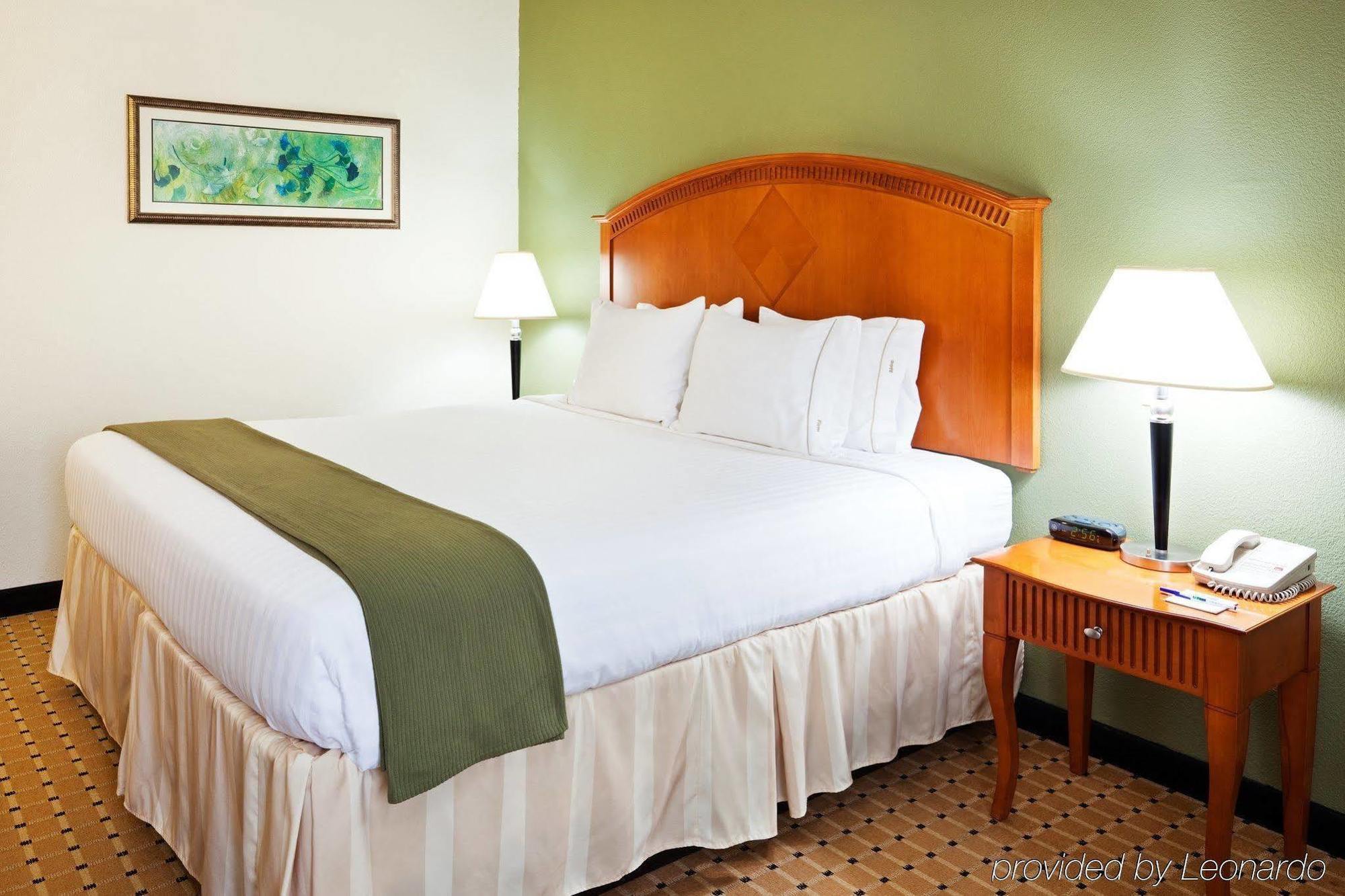 Holiday Inn Express Charlotte West - Gastonia By Ihg Εξωτερικό φωτογραφία